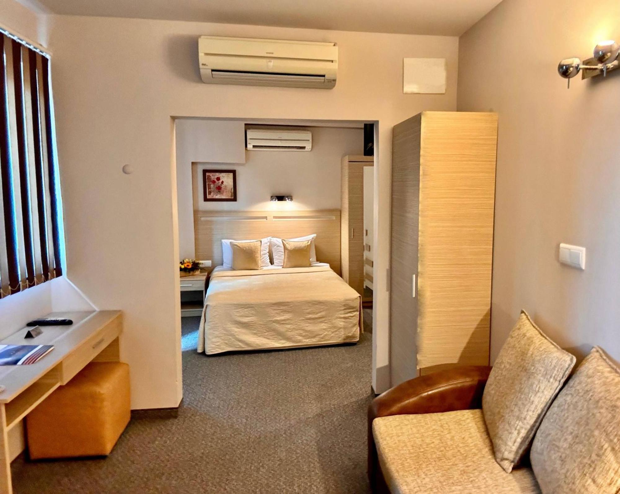 Expo Hotel Plovdiv Eksteriør billede